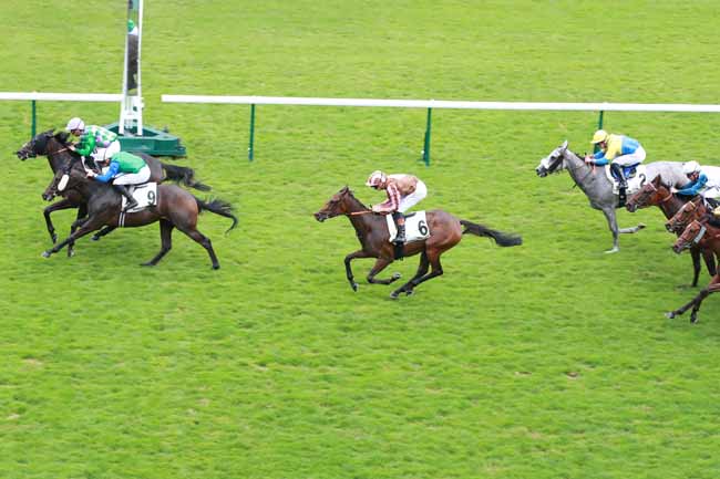 Photo d'arrivée de la course pmu PRIX PERPLEXITE à LONGCHAMP le Jeudi 18 juin 2026