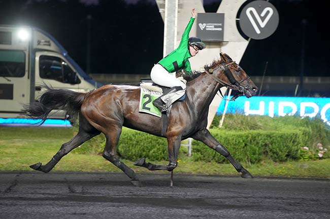 Photo d'arrivée de la course pmu PRIX CALLISTO à PARIS-VINCENNES le Vendredi 19 juin 2026