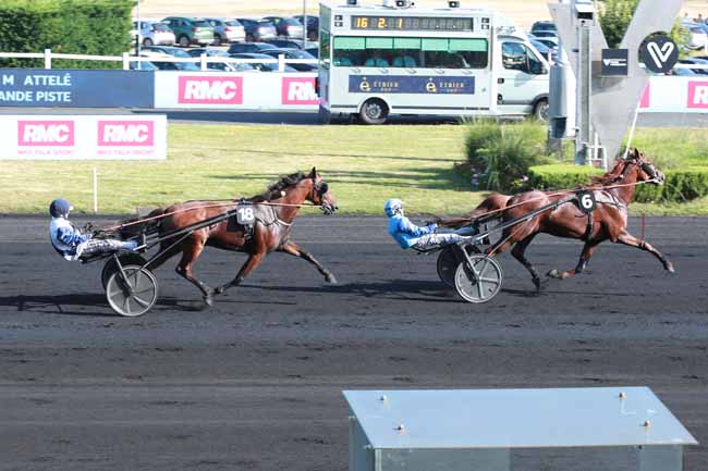 Photo d'arrivée de la course pmu PRIX RMC (PRIX DE NESLES) à PARIS-VINCENNES le Dimanche 21 juin 2026