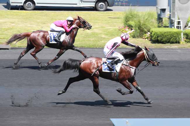 Photo d'arrivée de la course pmu PRIX DU PRESIDENT DE LA REPUBLIQUE - ETRIER 4 ANS FINALE à PARIS-VINCENNES le Dimanche 21 juin 2026