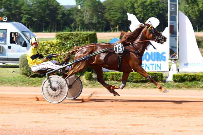 Photo d'arrivée de la course pmu PRIX PMU 