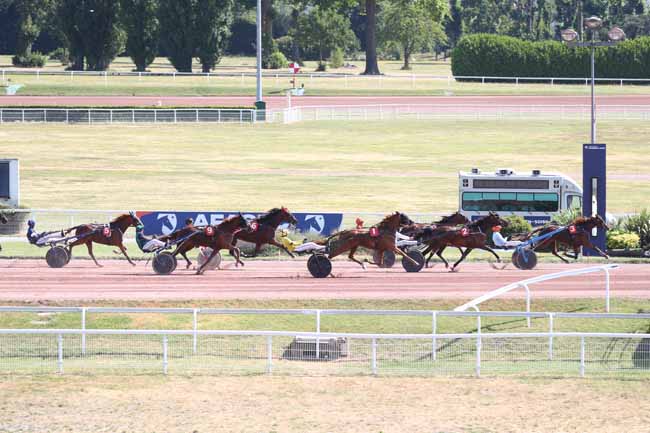 Photo d'arrivée de la course pmu PRIX DE LA HAUTE-VIENNE à ENGHIEN le Jeudi 25 juin 2026