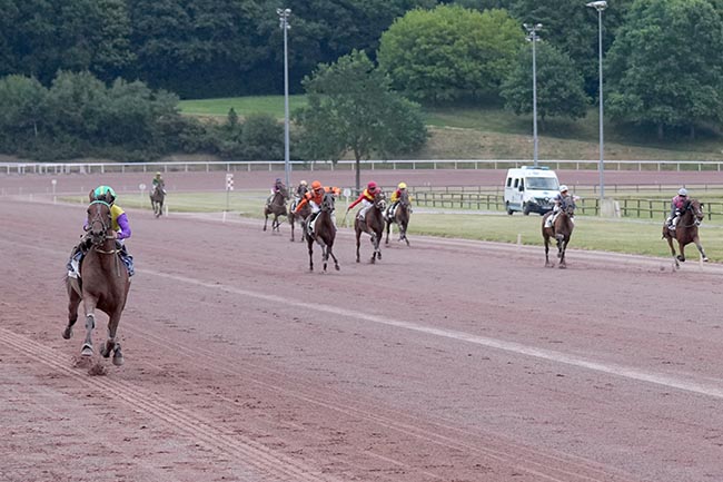 Photo d'arrivée de la course pmu PRIX DE LA COTE D'EMERAUDE à LAVAL le Jeudi 25 juin 2026