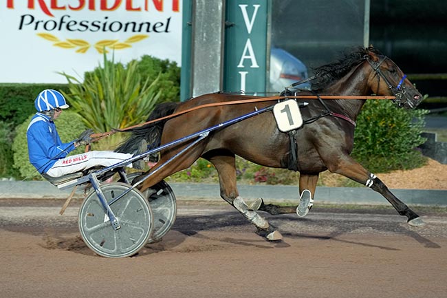 Photo d'arrivée de la course pmu PRIX AUTOMATIC'SYSTEM à LAVAL le Jeudi 25 juin 2026