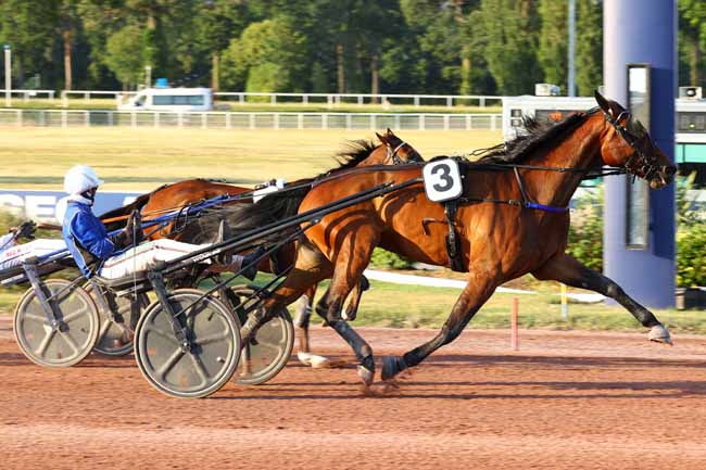 Arrivée quinté pmu PRIX EVA à ENGHIEN