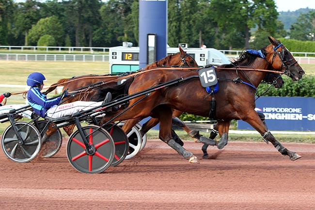 Arrivée quinté pmu PRIX DE NEUILLY-LEVALLOIS à ENGHIEN