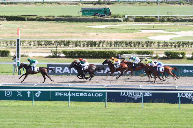 Photo d'arrivée de la course pmu TATTERSALLS PRIX DE BAGATELLE à DEAUVILLE le Samedi 27 juin 2026