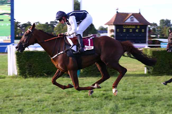 Photo d'arrivée de la course pmu GPA SPORT (PRIX DES TILLEULS) à CLAIREFONTAINE le Lundi 29 juin 2026