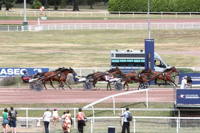 Photo d'arrivée de la course pmu PRIX DE L'ARDECHE à ENGHIEN le Mercredi 1 juillet 2026