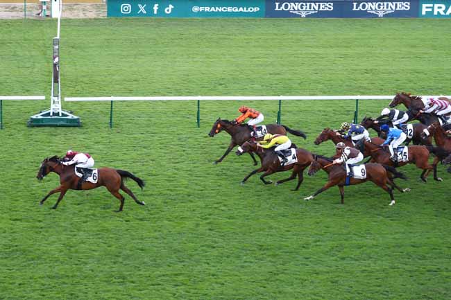 Photo d'arrivée de la course pmu PRIX DE LA SALPETRIERE à LONGCHAMP le Jeudi 2 juillet 2026