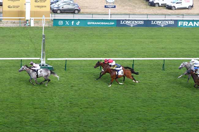 Photo d'arrivée de la course pmu PRIX DE LA GARE à LONGCHAMP le Jeudi 2 juillet 2026