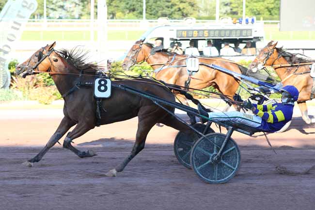 Photo d'arrivée de la course pmu PRIX DE RANES à CABOURG le Vendredi 3 juillet 2026