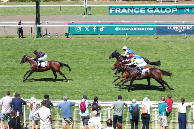 Photo d'arrivée de la course pmu PRIX KISTENA à DEAUVILLE le Samedi 4 juillet 2026