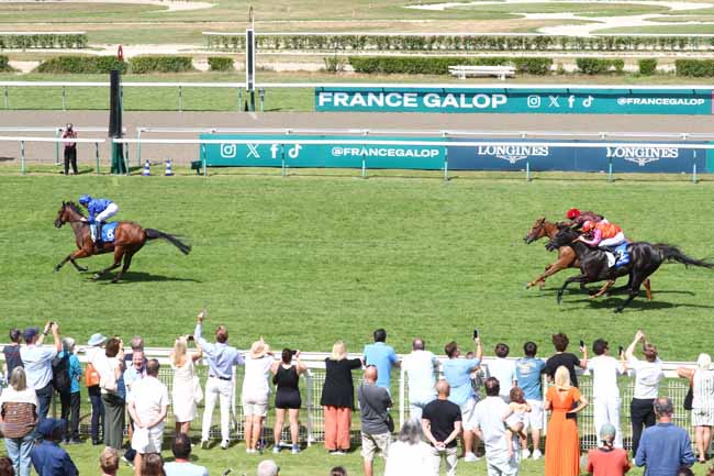 Photo d'arrivée de la course pmu DARLEY PRIX AMANDINE à DEAUVILLE le Samedi 4 juillet 2026