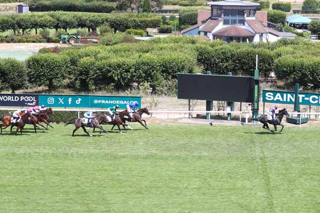 Photo d'arrivée de la course pmu PRIX DU VAL D'ENFER à SAINT CLOUD le Dimanche 5 juillet 2026