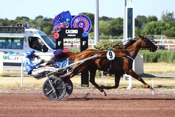 Arrivée quinté pmu PRIX DU CASINO PARTOUCHE DE PORNICHET à PORNICHET