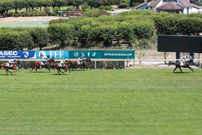 Photo d'arrivée de la course pmu PRIX DE SAINT-GERMAIN-EN-LAYE à SAINT CLOUD le Mercredi 8 juillet 2026