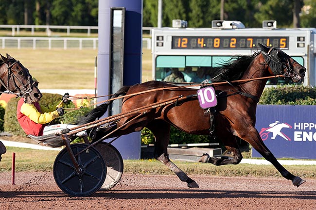 Photo d'arrivée de la course pmu PRIX DE BERTINCOURT à ENGHIEN le Jeudi 9 juillet 2026
