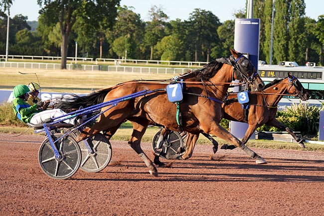 Arrivée quinté pmu PRIX DE L'OPERA à ENGHIEN