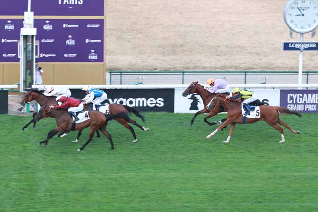 Photo d'arrivée de la course pmu RADIO FG - PRIX MAURICE DE NIEUIL à LONGCHAMP le Mardi 14 juillet 2026