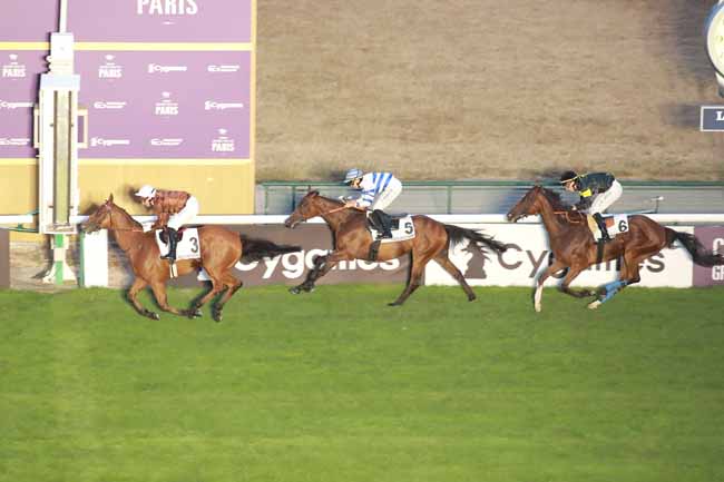 Photo d'arrivée de la course pmu PRIX DES CENTAURES - TROPHEE STUDIO HARCOURT à LONGCHAMP le Mardi 14 juillet 2026
