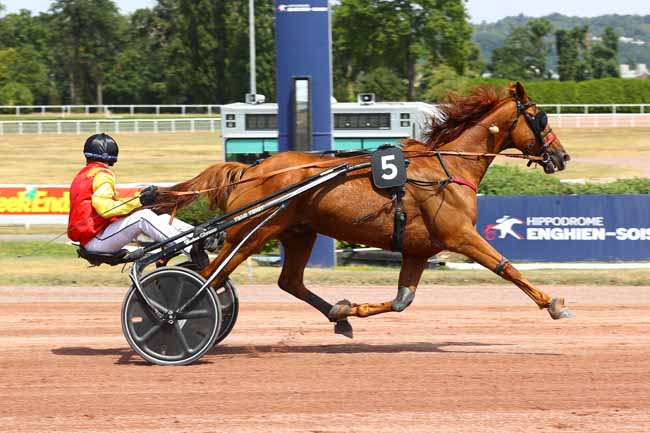 Photo d'arrivée de la course pmu PRIX DES BOUCHES-DU-RHONE à ENGHIEN le Jeudi 16 juillet 2026