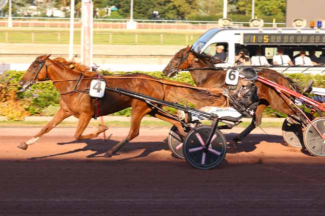 Photo d'arrivée de la course pmu PRIX SULKY PASSION (PRIX DE L'OFFICE DE TOURISME DE CABOURG) à CABOURG le Vendredi 17 juillet 2026
