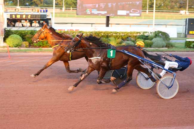 Photo d'arrivée de la course pmu PRIX AFASEC DE GRAIGNES à CABOURG le Vendredi 17 juillet 2026