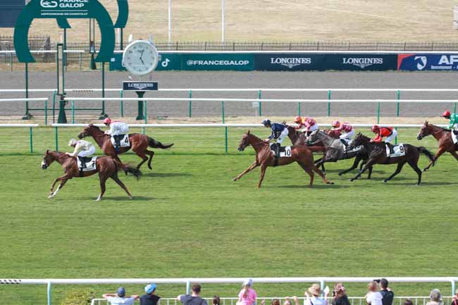 Photo d'arrivée de la course pmu PRIX DE LA MARDELLE à CHANTILLY le Dimanche 19 juillet 2026