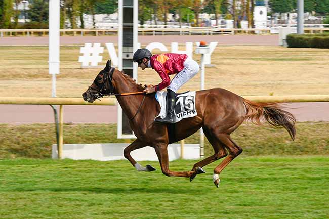Photo d'arrivée de la course pmu PRIX VICHY DESTINATIONS à VICHY le Lundi 20 juillet 2026