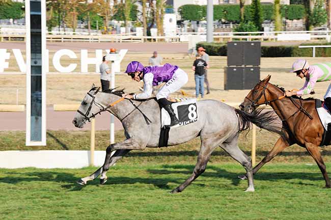 Photo d'arrivée de la course pmu PRIX DU CHAROLAIS à VICHY le Mercredi 22 juillet 2026