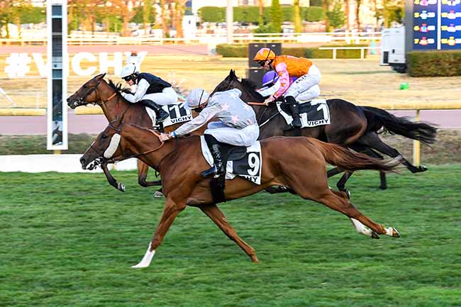 Photo d'arrivée de la course pmu PRIX DU BRIONNAIS à VICHY le Mercredi 22 juillet 2026