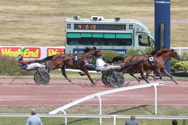 Photo d'arrivée de la course pmu PRIX DU ROULE à ENGHIEN le Samedi 25 juillet 2026