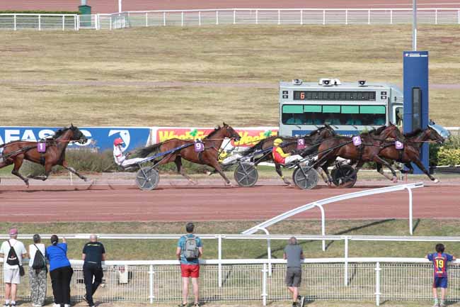 Photo d'arrivée de la course pmu PRIX DU FAUBOURG MONTMARTRE à ENGHIEN le Samedi 25 juillet 2026