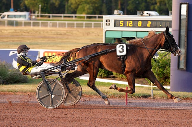 Photo d'arrivée de la course pmu PRIX DE GRIGNY à ENGHIEN le Mercredi 29 juillet 2026