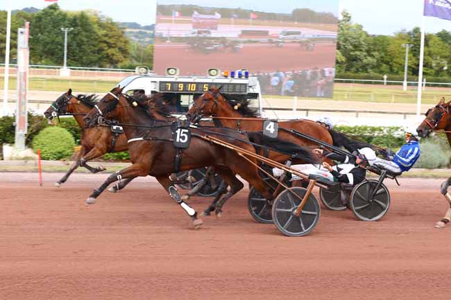 Photo d'arrivée de la course pmu PRIX DES ARNOSERIS à CABOURG le Vendredi 31 juillet 2026