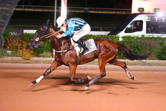 Photo d'arrivée de la course pmu PRIX DES LILAS à CABOURG le Vendredi 31 juillet 2026