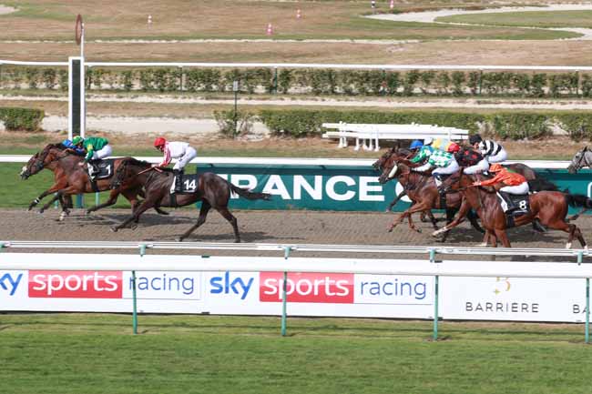 Photo d'arrivée de la course pmu PRIX DU QUAI DE SAINT-ETIENNE à DEAUVILLE le Dimanche 2 août 2026