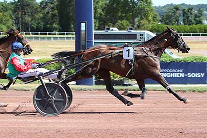 Photo d'arrivée de la course pmu PRIX DE MORANGIS à ENGHIEN le Dimanche 2 août 2026