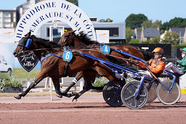Photo d'arrivée de la course pmu PRIX YVES ROCHER à SAINT MALO le Mercredi 5 août 2026