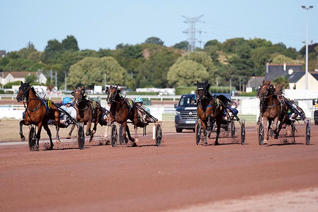 Arrivée quinté pmu GRAND NATIONAL DU TROT - VILLE DE ST-MALO à SAINT MALO