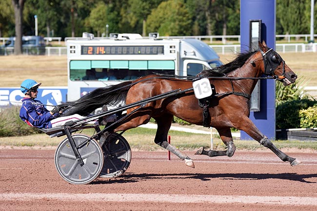 Photo d'arrivée de la course pmu PRIX DE LA HAUTE-SAONE à ENGHIEN le Jeudi 6 août 2026