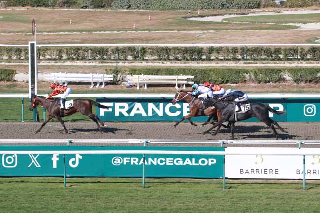 Photo d'arrivée de la course pmu FEDERATION DES ELEVEURS DU GALOP - PRIX DE COLLETOT à DEAUVILLE le Jeudi 6 août 2026