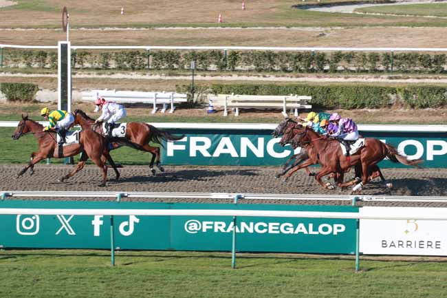 Photo d'arrivée de la course pmu ASSOCIATION DES JOCKEYS - PRIX DU COCHET à DEAUVILLE le Jeudi 6 août 2026