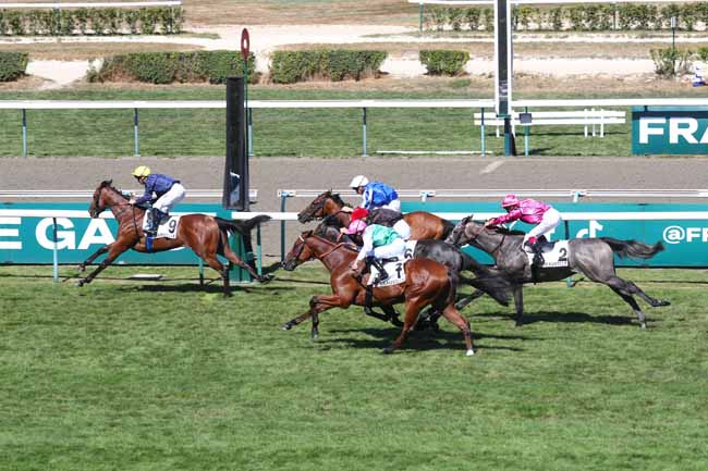Photo d'arrivée de la course pmu PRIX DE CREVECOEUR à DEAUVILLE le Samedi 8 août 2026