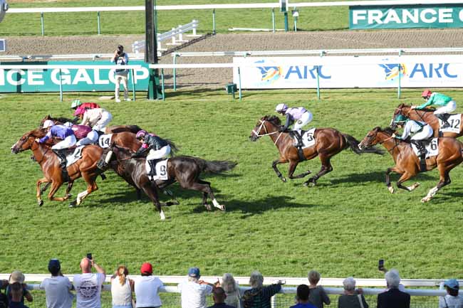 Photo d'arrivée de la course pmu PRIX DE SAINT-LAURENT-SUR-MER - HIPODROMO DE MARONAS à DEAUVILLE le Dimanche 9 août 2026