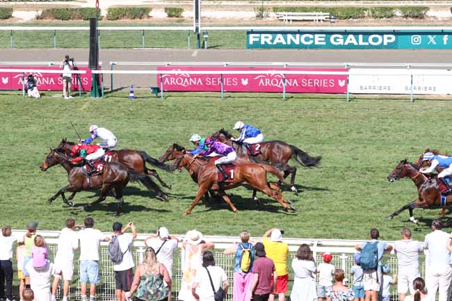 Photo d'arrivée de la course pmu ARQANA SERIES DES POULAINS à DEAUVILLE le Jeudi 13 août 2026