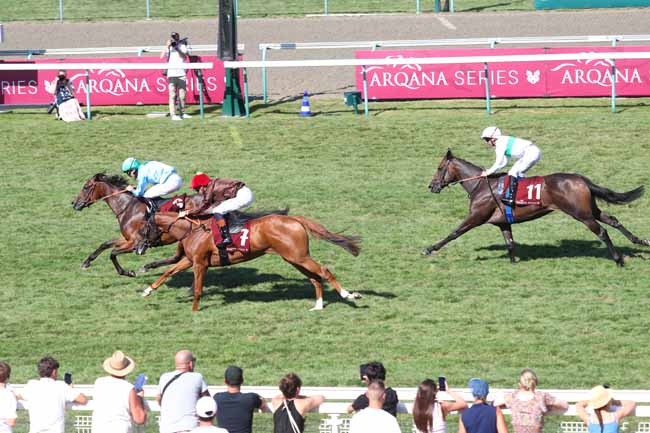 Photo d'arrivée de la course pmu ARQANA SERIES DES POULICHES à DEAUVILLE le Jeudi 13 août 2026