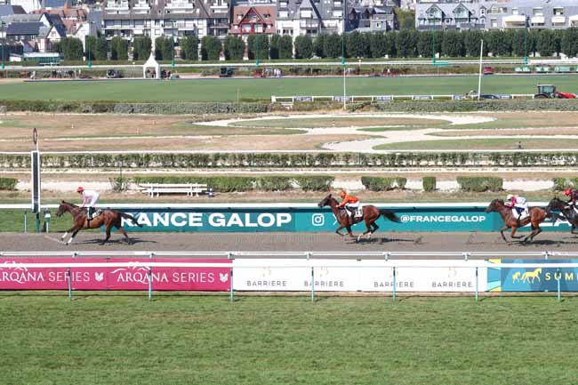 Photo d'arrivée de la course pmu PRIX DU CHATEAU D'ETELAN à DEAUVILLE le Jeudi 13 août 2026