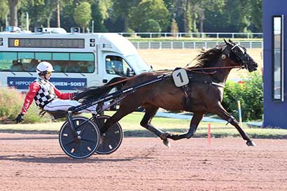 Photo d'arrivée de la course pmu PRIX DE SAINT-CERNIN à ENGHIEN le Jeudi 13 août 2026